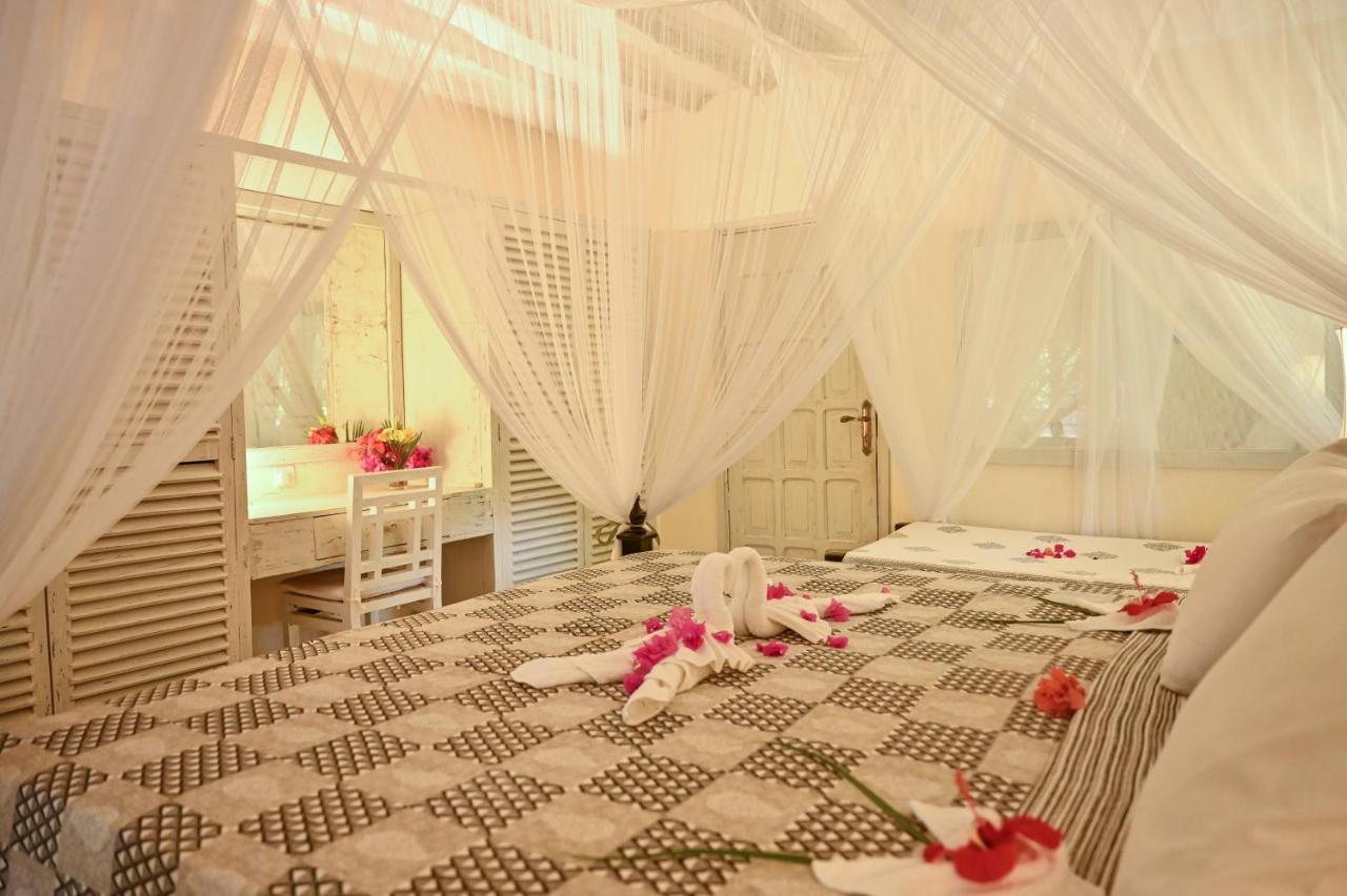 Lions' Luxury Eco Resort & Spa Malindi Exterior photo