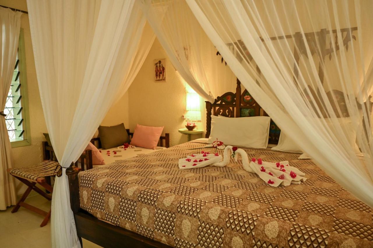Lions' Luxury Eco Resort & Spa Malindi Exterior photo